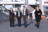 Osamu Okamura s velvyslancem Japonska Kaoru Shimazakim (zcela vlevo) a proděkankou Zdeňkou Němcovou Zedníčkovou