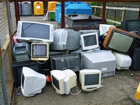 TV_and_Computer_Monitor_Recycling_Pen_-_geograph.org.uk_-_1025508.jpg