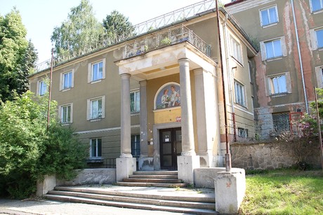 Univerzita obsadí bývalou policejní budovu