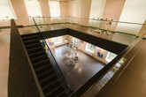 Výstava A.TO.MY! Foto Muzeum skla a bižuterie (1)