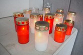 Svíčky za všechny oběti komunistického režimu.