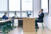 Představení kandidáta na děkana Ekonomické fakulty TUL Aleše Kocourka bylo také streamované a všichni připojení mohli posílat dotazy. Foto: Radek Pirkl, TUL