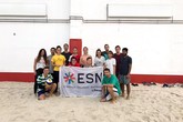 Dokud to ještě šlo, chodili například studenti společně hrát plážový volejbal. Foto: ESN Liberec