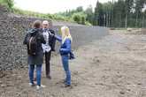Na lokalitě Hájek na Karlovarsku s novinářkami. Loni tam TUL zahájila rozsáhlý projekt LIFEPOPWAT na čištění vod od pesticidních látek.