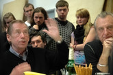 Václav Havel řešil v roce 2009 se studenty architektury koncepci zelené části pražské Letné. Foto: Archiv TUL