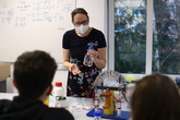 Projektový den Katedry chemie Fakulty přírodovědně-humanitní a pedagogické TUL představil středoškolákům program Bioinženýrství. Foto: Adam Pluhař, TUL