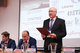 Děkan Fakulty textilní TUL Vladimír Bajzík během zahájení konference STRUTEX. Foto: Adam Pluhař, TUL