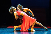 Šach mat a Carmen je inscenace Divadla F. X. Šaldy složená ze dvou baletních příběhů. Možná i tato nová inscenace přiláká do divadla studenty nebo zaměstnance TUL. Foto: Daniel Dančevský DFXŠ