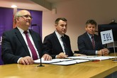 Hejtman Martin Půta vyzdvihl to, že bez TUL a jejích absolventů by se firmy v regionu neobešly. Foto: Filip Trdla/LK