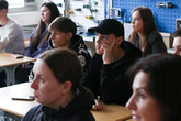 Jedna z krátkých prezentací pro ukrajinské studenty a jejich rodiče o možnostech studia na TUL. Foto: Adam Pluhař