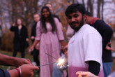 Diwali – svátek světel, jsme letos oslavili spolu s našimi indickými studenty. Foto: Adam Pluhař