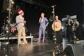 Trofej Sportovec Technické univerzity v Liberci roku 2024 převzal Petr Chlad z rukou prorektorky Lenky Burgerové na Sportovním plese TUL pořádaném Akademickým sportovním centrem. Foto: KTV FP TUL