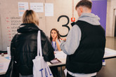 Studentky a studenti středních škol třetích a maturitních ročníků dostali příležitost alespoň částečně zažít vysokoškolské studium během pilotní akce TUL na zkoušku. Foto: Zuzana Bajtová