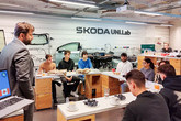 Setkání s kanadskými a českými studenty na fakultě strojní. Foto: archiv Fakulty strojní TUL