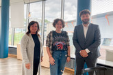 Zleva: Marcela Válková ze studijního oddělení fakulty strojní, kanadská studentka Arial Gladwish a proděkan fakulty strojní Jan Valtera. Foto: archiv Fakulty strojní TUL