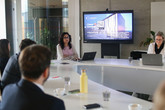 Zástupkyně ředitele Conestoga College pro rozvoj partnerství Mariam Raza představuje na TUL Conestoga College. Foto: Adam Pluhař