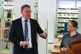 Irský koutek v Univerzitní knihovně TUL otevřel velvyslanec Irska v ČR Alan Gibbons. Foto: Adam Pluhař
