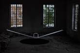 Bilancio – prostorová instalace ze skla a papíru. Foto: archiv Josefíny Váchové