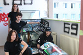 Vernisáž výstavy »Instalace–Exhibice–Demolice« na počest bourané budově E2. Na fotografii je část týmu FS TUL Racing s monopostem Viktorie. Foto: Adam Pluhař