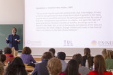 Přednáší profesor Jakob De Roover. Foto: Martin Mašek