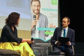 Martin Petříček vede rozhovor Face2Face s Helenou Horskou, hlavní ekonomkou společnosti Raiffeisenbank. Foto: Markéta Antošová