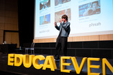 Karel Kovář alias Kovy vystoupil na TUL v rámci veletrhu vzdělávání Educa Week Liberec 2025 s přednáškou V zajetí algoritmu. Foto: Radek Nový