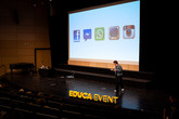 Karel Kovář alias Kovy vystoupil na TUL v rámci veletrhu vzdělávání Educa Week Liberec 2025 s přednáškou V zajetí algoritmu. Foto: Radek Nový
