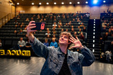 Karel Kovář alias Kovy vystoupil na TUL v rámci veletrhu vzdělávání Educa Week Liberec 2025 s přednáškou V zajetí algoritmu. Foto: Radek Nový