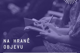 na hraně objevu square
