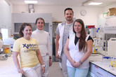 Biologická část týmu z TUL. Zleva: Kateřina Strnadová, Věra Jenčová, Maxim Lisnenko, Šárka Hauzerová. Foto: Adam Pluhař