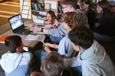 Účastníci workshopu na ZŠ Broumovská v Liberci. Foto: EF TUL