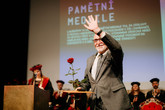 Václav Kopecký převzal pamětní medaili TUL. Foto: Zuzana Bajtová