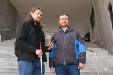 Lukáš Feifer, lektor asistivních technologií a pomůcek libereckého Tyflocentra a Josef Chaloupka z ústavu informačních technologií a elektroniky FM TUL. Foto: Adam Pluhař
