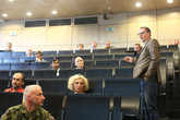 Z univerzitního workshopu o technologiích dvojího užití, jež mohou sloužit jak v civilní, tak ve vojenské oblasti. Foto: Adam Pluhař