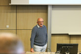 Z univerzitního workshopu o technologiích dvojího užití, jež mohou sloužit jak v civilní, tak ve vojenské oblasti. Foto: Adam Pluhař
