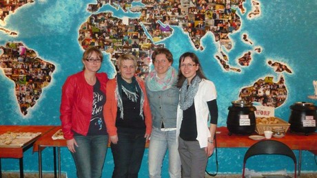 Organizátorkami Career Days byly (zprava) Katharina Wohlgemuthová a Agnes Honková