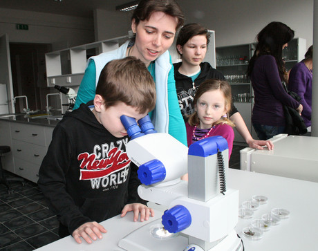 Putování za vědou a technikou 2013.jpg