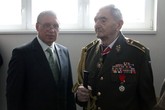 Rektor Kůs a generál Hnělička