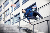 Martin Skalník při parkouru s pouzdrem Binder (1)