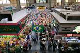brazilský trh všech barev a chutí